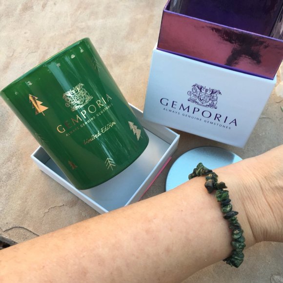 Genuine Emerald Pine Scented Candle & Chrome Diopside Bracelet - Picture 9 of 15